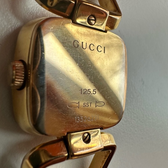 Genuine Gucci Rose Goldtone Bracelet Watch With Diamonds - Picture 7 of 11